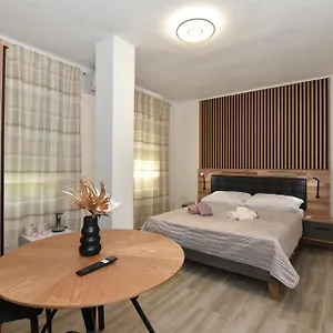  Apartment Jeta 2 &